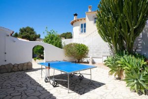 Casa Alicia with a pingpong table in the garden