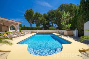 Casa Alicia in Moraira has a big swimming pool and large terrace around