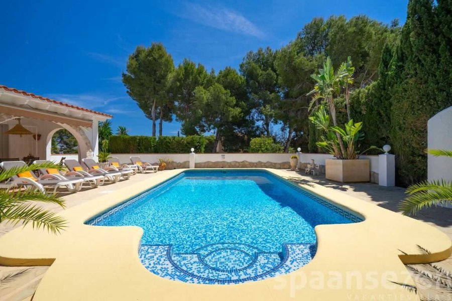 Casa Alicia in Moraira has a big swimming pool and large terrace around
