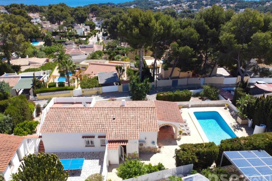 Casa Alicia in Moraira is close by the sea
