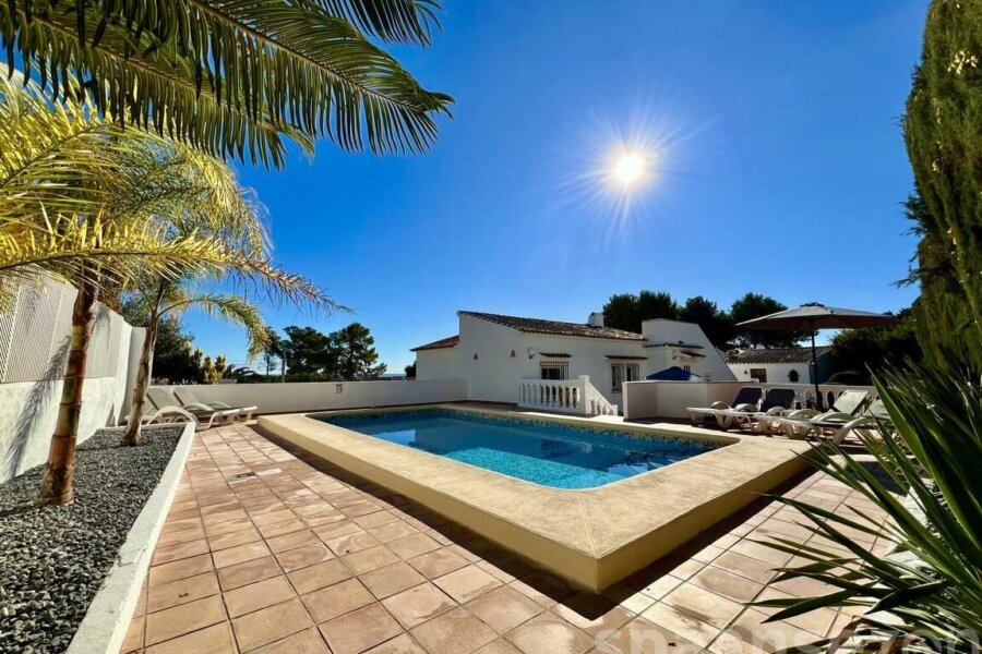 Swimming pool with terrace at Villa Lara in Moraira