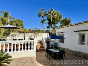 Villa Lara has a large garden with build in bbq