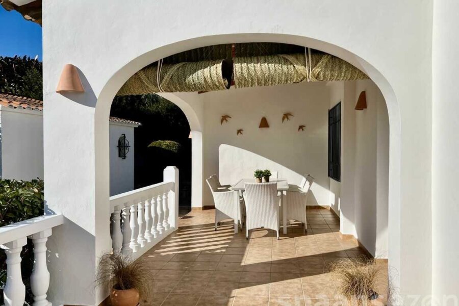 Villa Lara in Moraira has a covered terrace in front of the house with sea view