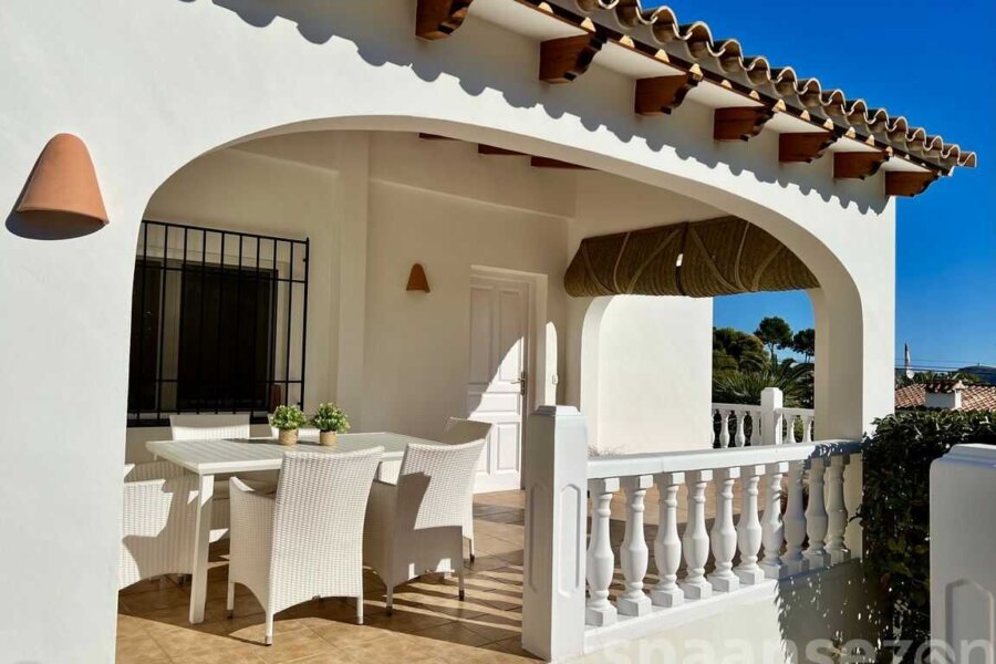 Villa Lara in Moraira with covered terrace and sea views