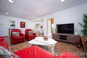 Huge living room with airco