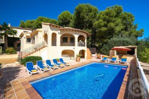 Holiday let Casa Patricia with grand entree for 8 persons
