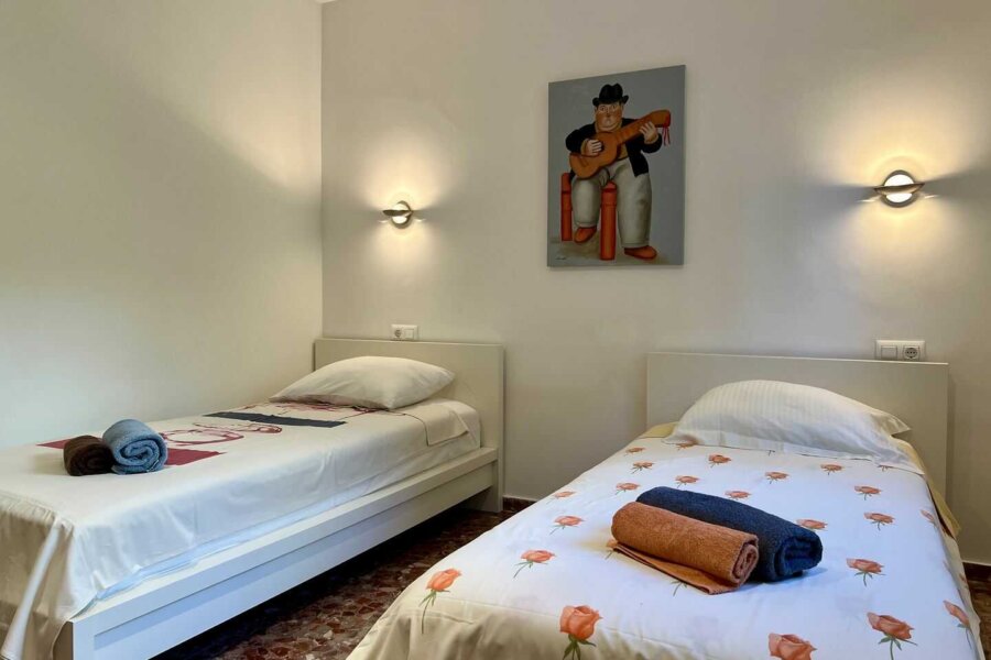 Holiday letting Casa Patricia with 4 bedrooms and space for 8 persons in Moraira