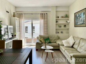 Spacious and light apartment in the center of Moraira