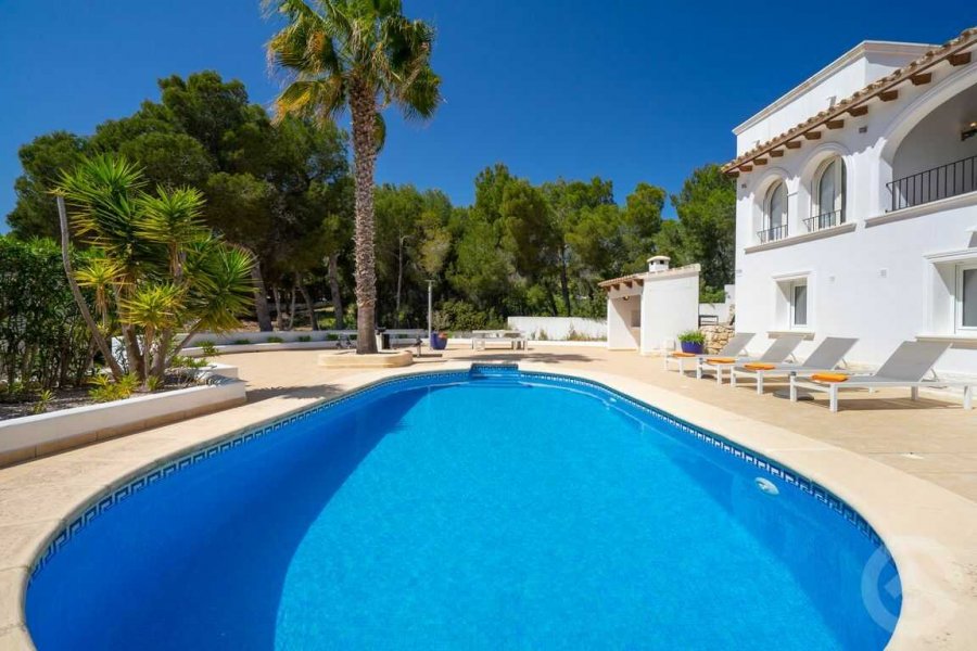 Appartement Zara met privé zwembad en nabij het centrum van Moraira