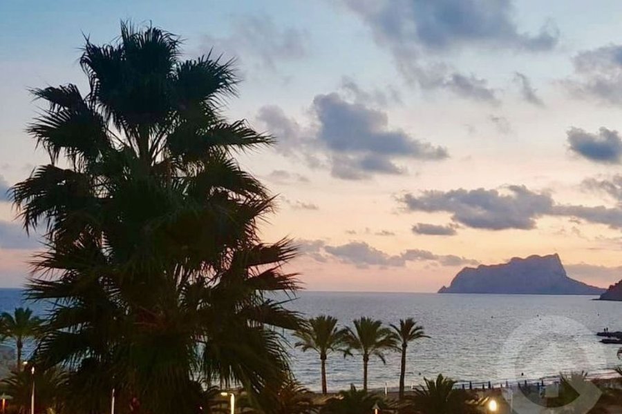 Moraira Suites by night with sea view