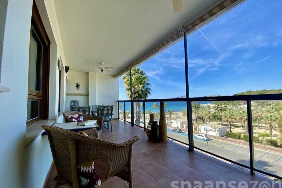 Balcony with panoramic sea view in Moraira