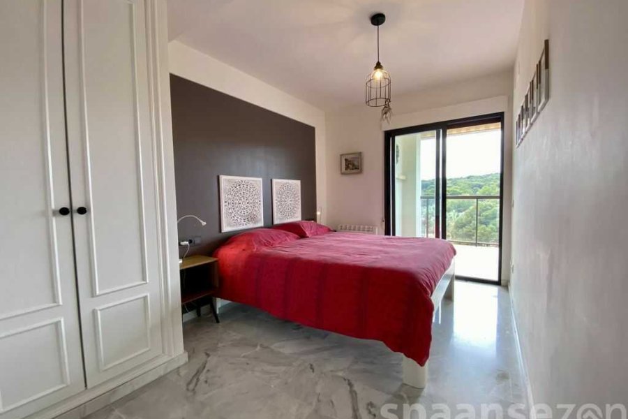Moraira Suites has 2 bedrooms with 160 x 200 centimeter beds
