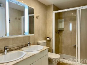 The apartment in Moraira has two bathrooms