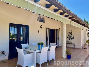 Casa Maia in Moraira with covered terrace and beautiful mountain views