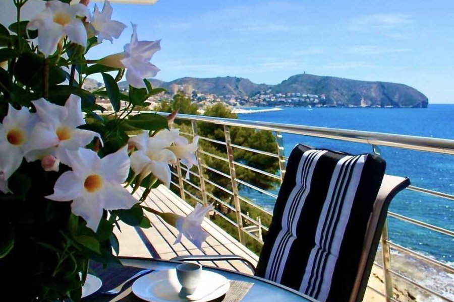 Apartment Delfin in Moraira with a large terrace and panoramic sea view