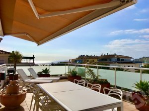 Penthouse Moraira with rooftop terrace and sea view