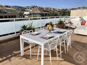 Penthouse Moraira with a rooftop terrace and large dinning table