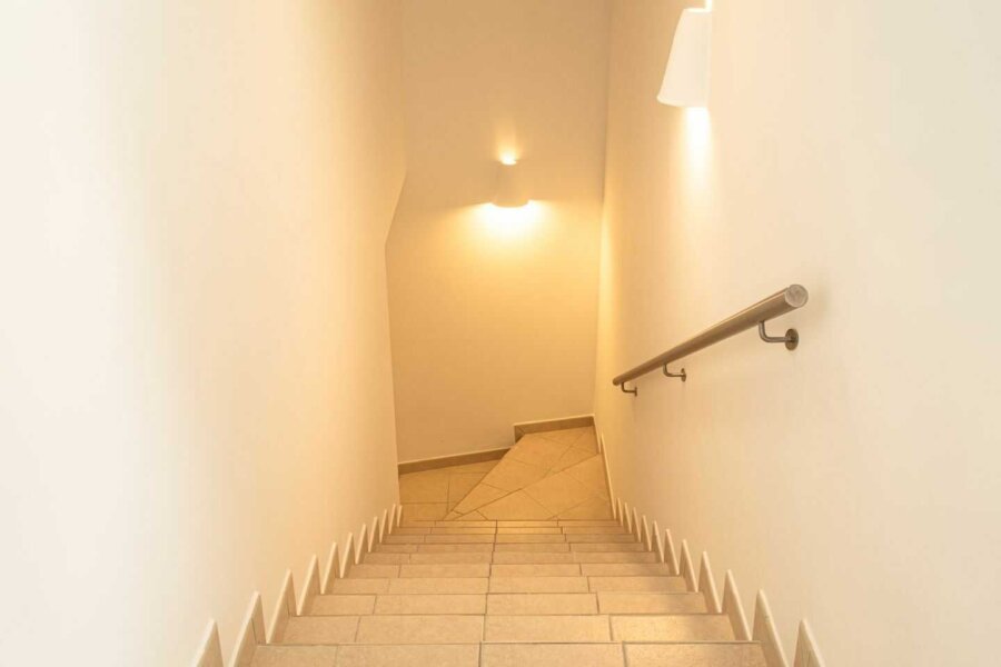 Villa Naranja in Moraira has a hallway that leeds to the second bedroom