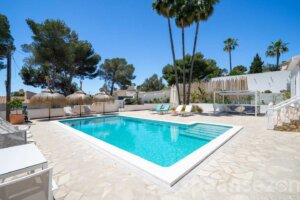 Villa La Serena in Moraira with luxury sunbeds around the private swimming pool