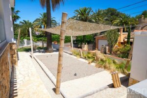 Villa La Serena in Moraira has a petanque court in the garden