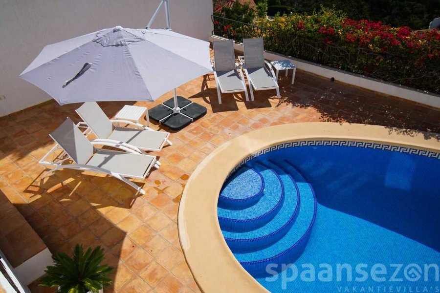 Villa Bahia del Portet in Moraira with private swimming pool and a terrace with full privacy.