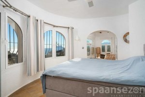 Villa Bahia del Portet in Moraira has a master bedroom with fantastic sea views.