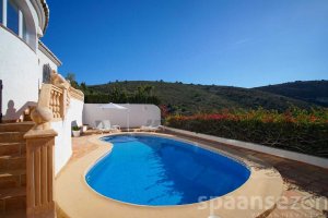 Villa Bahia del Portet in Moraira with private pool and full privacy.