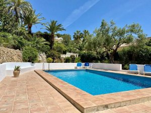 This villa in Benissa with large swimming pool of 9x5 meters in the garden.