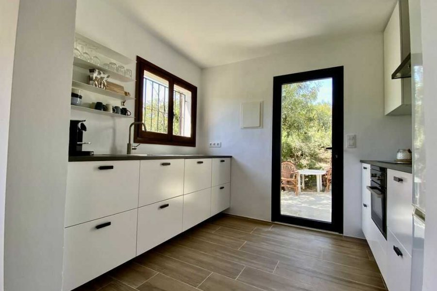 This villa in Benissa has a modern kitchen.