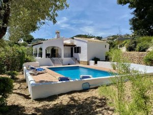 This villa in Benissa has its own pool and lots of privacy.