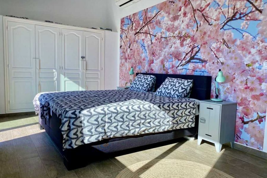 Luxury holiday villa in Moraira with 4 bedrooms. All air-conditioned.