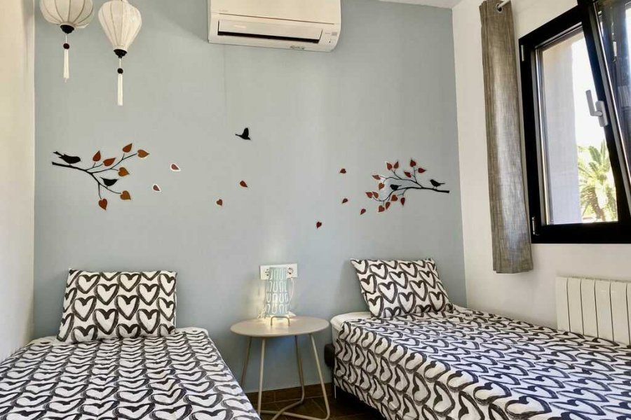 Luxury holiday villa in Moraira with 4 bedrooms. All air-conditioned.