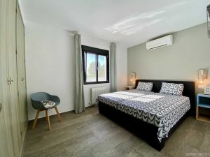 Luxury holiday villa in Moraira with 4 bedrooms. All air-conditioned.