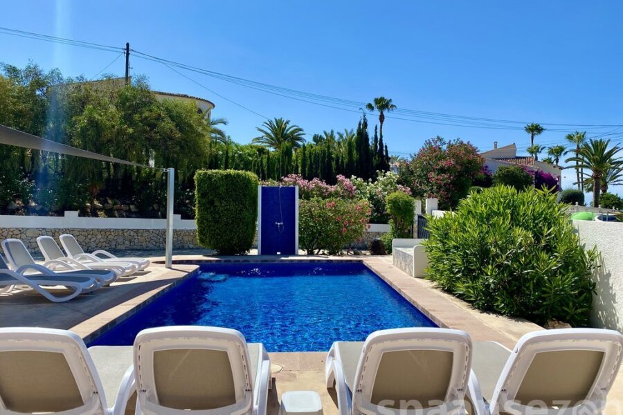 Luxury holiday villa in Moraira with private swimming pool of 8 x4 meters.