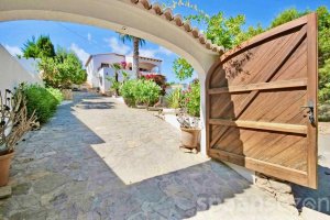 Holidayvilla Juntos with large garden and private parking