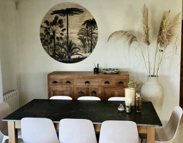 Holiday Villa in Moraira with an open dinning area in the living room