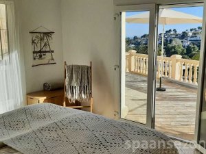 Bedroom with access to terrace