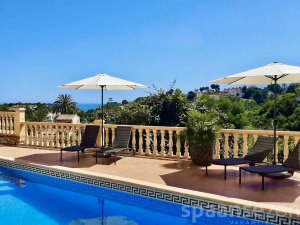 Sunbeds at the terrace of villa Terramar in Benissa Costa