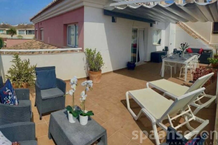 Penthouse Moraira with a spacious roof terrace in Moraira
