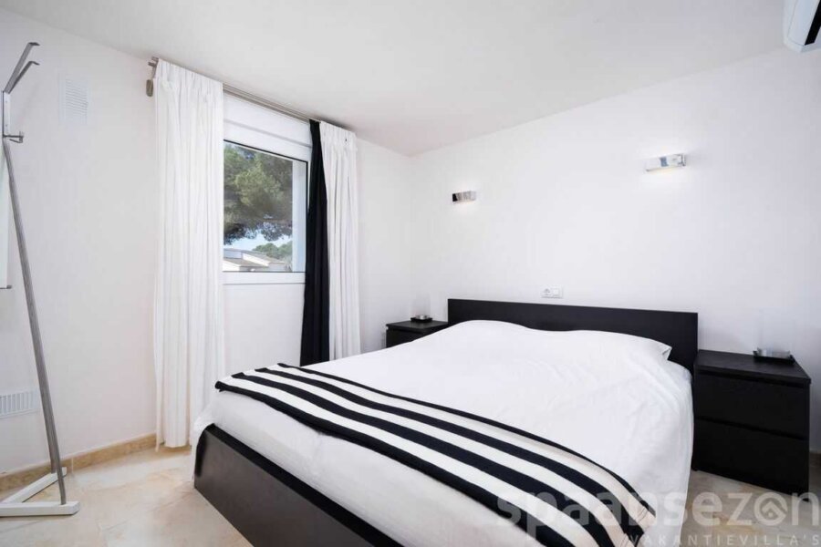 Villa Zara in Moraira has 4 bedrooms