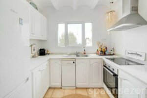 Villa Paraiso in Moraira has a fully equipped kitchen
