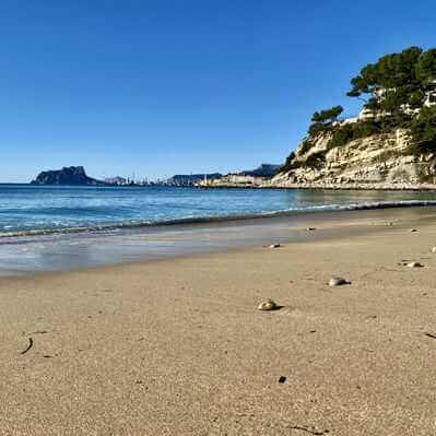 Playa El Portet is de mooiste baai van Moraira